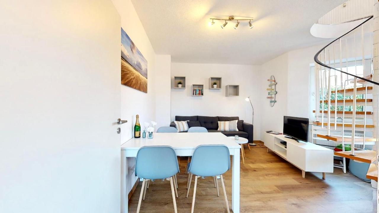 Ferienwohnung Gustav - Moderne Maisonette-Wohnung Mit Terrasse วังเกร์โอเกอ ภายนอก รูปภาพ